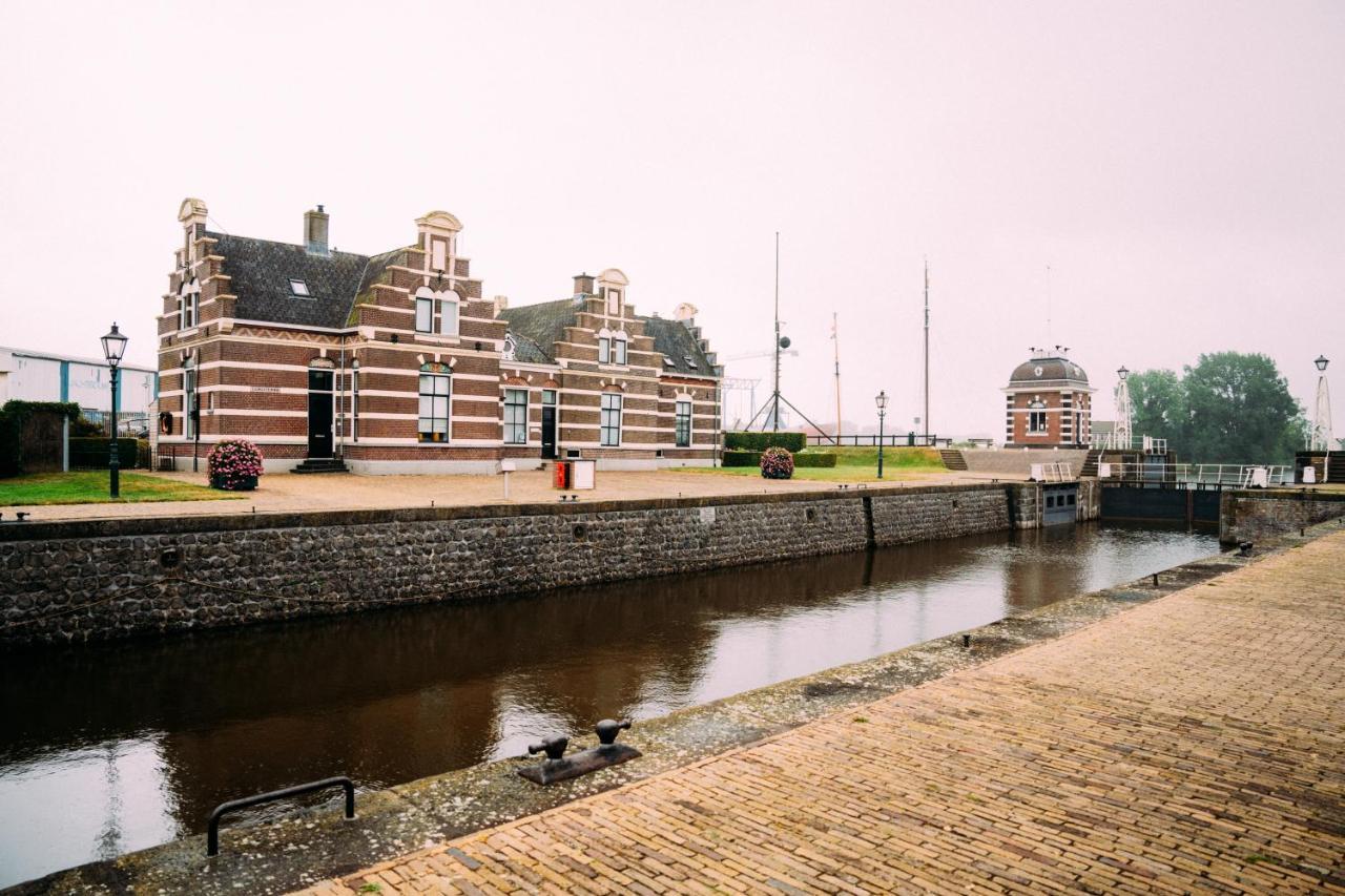 Huis Aan De Haven Lemmer Kültér fotó